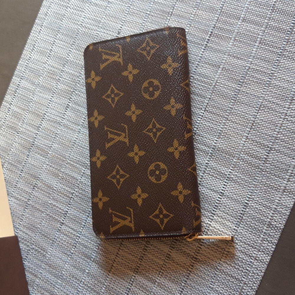 Authentic Louis Vuitton Wallet - Picture 3 of 3